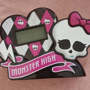Monster High Skull Clock